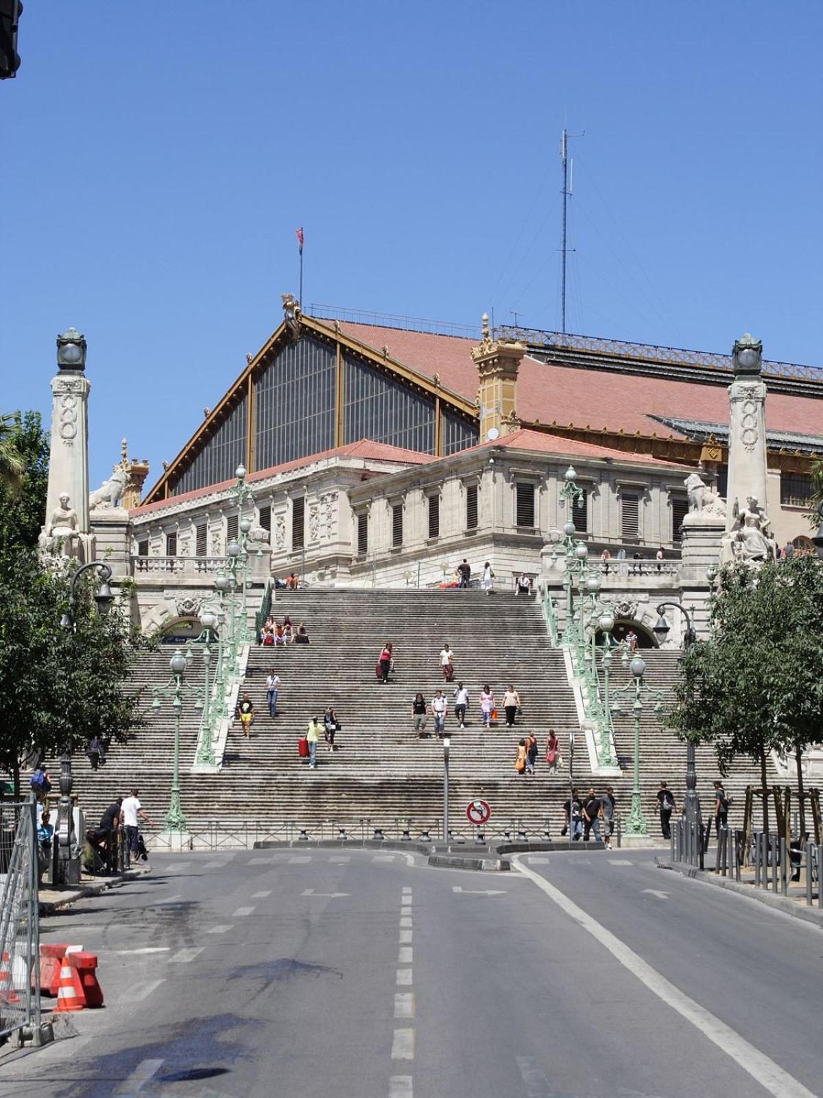 Thubaneau St Charles Canebiere Vieux Port مارسيليا المظهر الخارجي الصورة